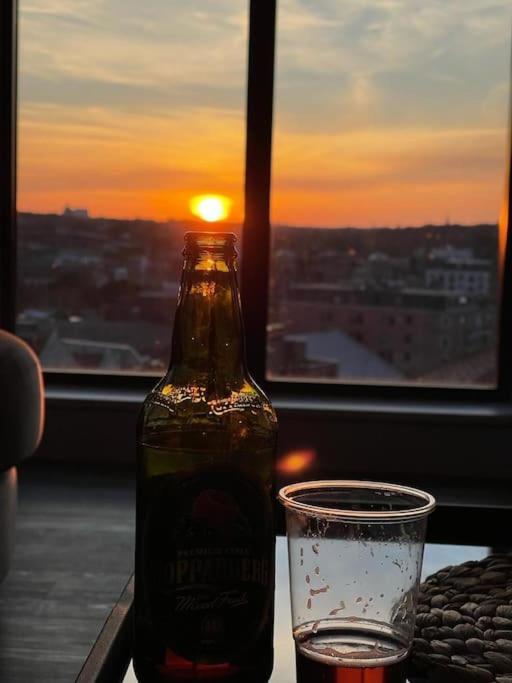 The Pad By The Beach Penthouse Apartment With Sunset And City Views Bournemouth Eksteriør billede